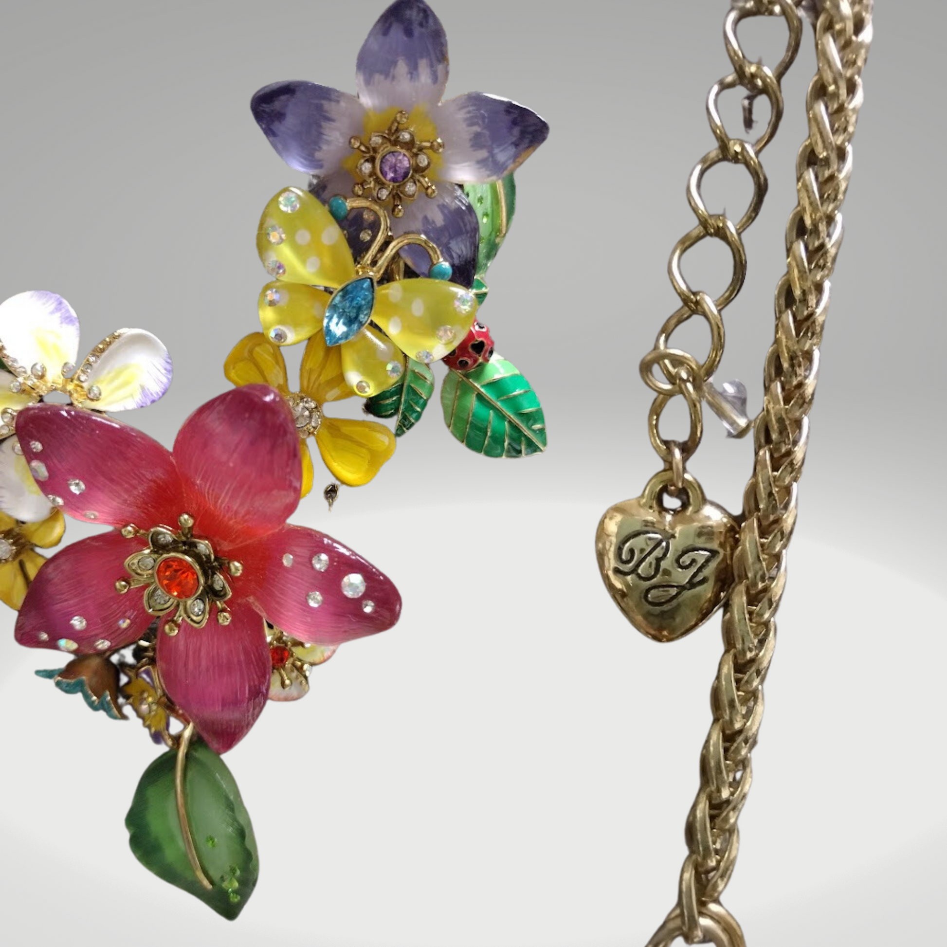 Betsey johnson discount floral necklace